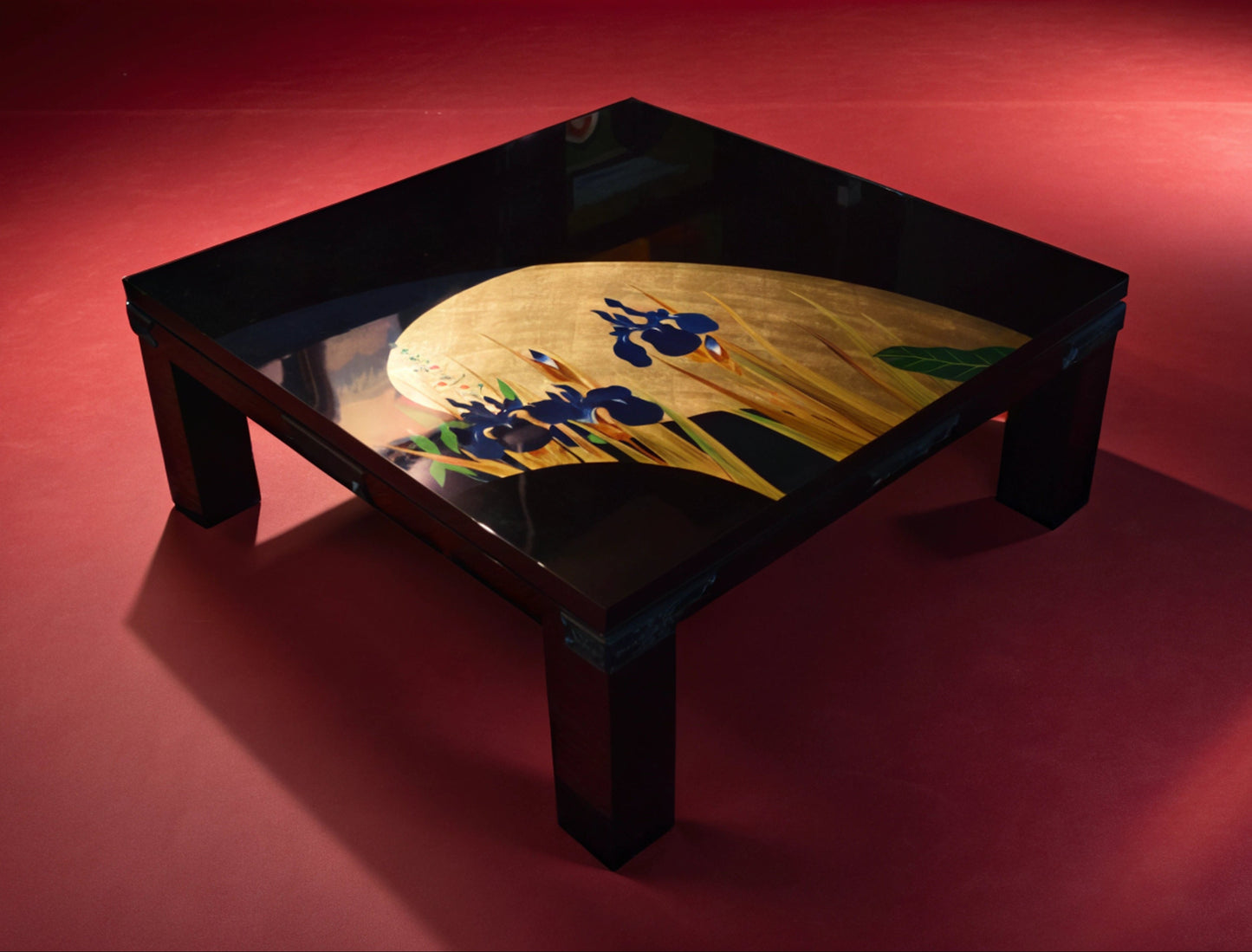 Kuro Iris (黒) Table